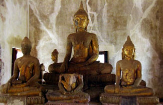 พระประธาน ฐานชุกชี 